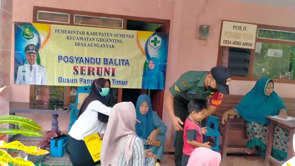 Cegah Stunting Babinsa Giligenting Aktif Dampingi Posyandu Kabupaten Sumenep