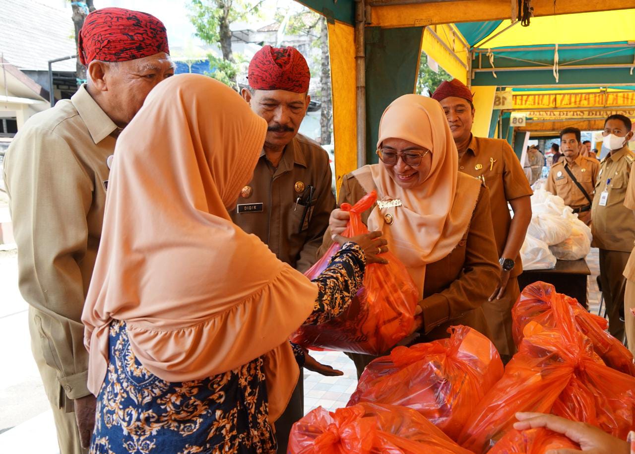 Jelang Lebaran Pemkab Sumenep Gelar Pasar Murah Kabupaten Sumenep